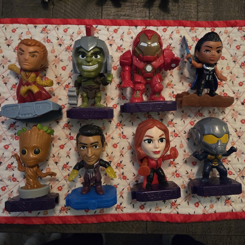 Marvel Superhero Action Figure Set - Multicolor